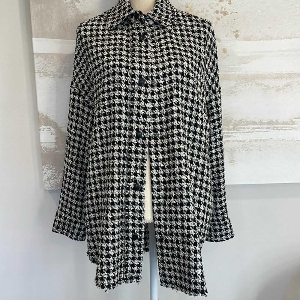 Zara Houndstooth Snap Button Jacket Size Small